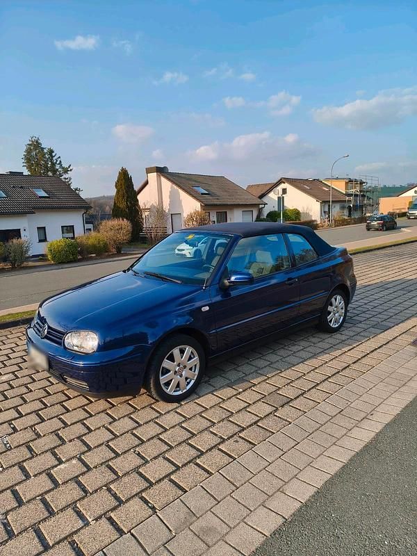 Gebraucht VW Golf Cabriolet 115 PS (84 kW) 2001 Blau Cabrio