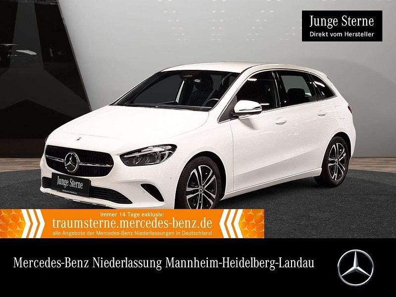 Weiß Gebraucht 2025 Mercedes B180 Progressive Van / Kleinbus | 27.990 € (Superpreis) - Bild 1/3