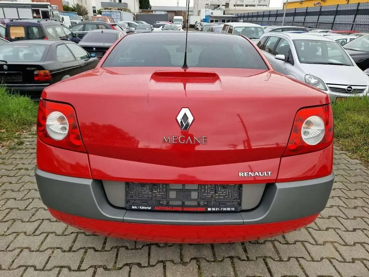 Gebraucht Renault Mégane Cabriolet Authentique 111 PS (81 kW) 2007 Hellrot Cabrio
