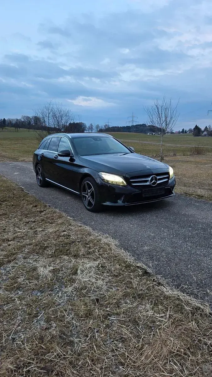 Gebraucht Mercedes C300 245 PS (180 kW) 2019 Schwarz Kombi