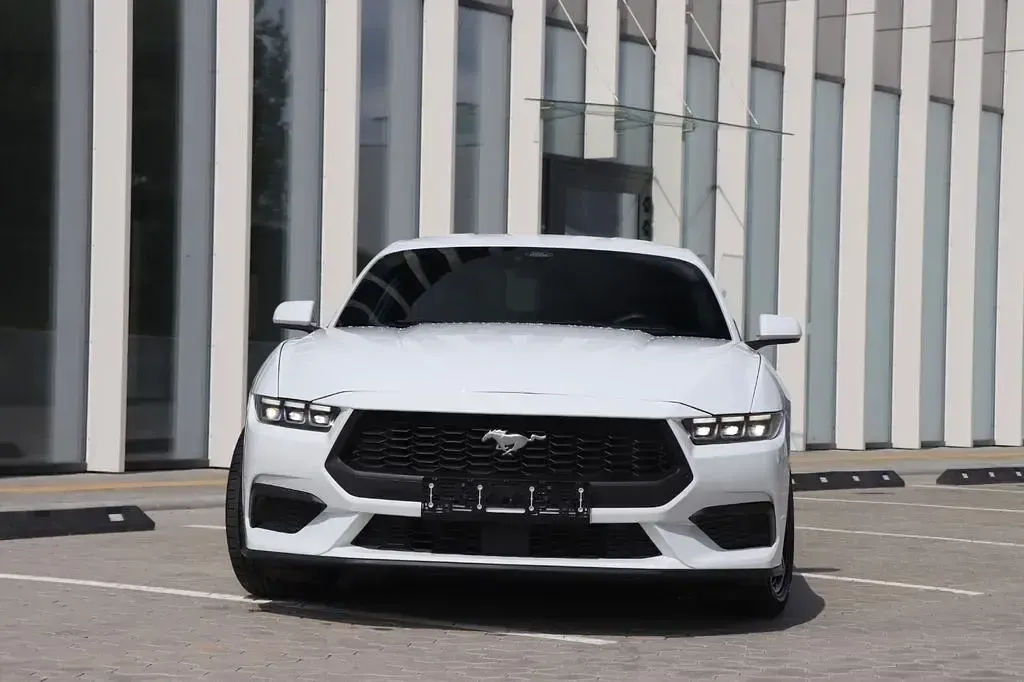Gebraucht Ford Mustang Premium 320 PS (235 kW) 2024 Weiß