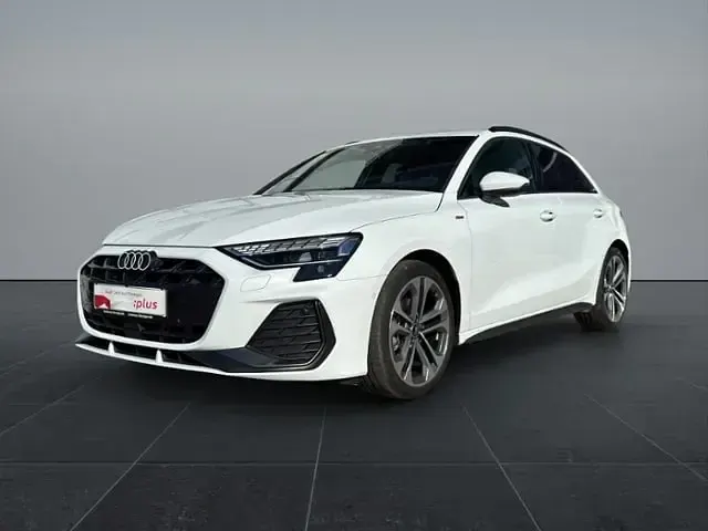 Gebraucht Audi A3 S-Line 116 PS (85 kW) 2025 Gletscherweiß metallic Limousine