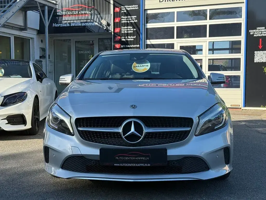 Gebraucht Mercedes 200 136 PS (100 kW) 2017 Silber Limousine