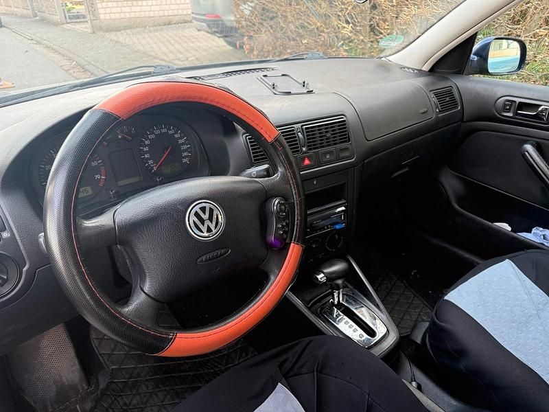 Gebraucht VW Golf IV 101 PS (74 kW) 2000 Blau Kleinwagen