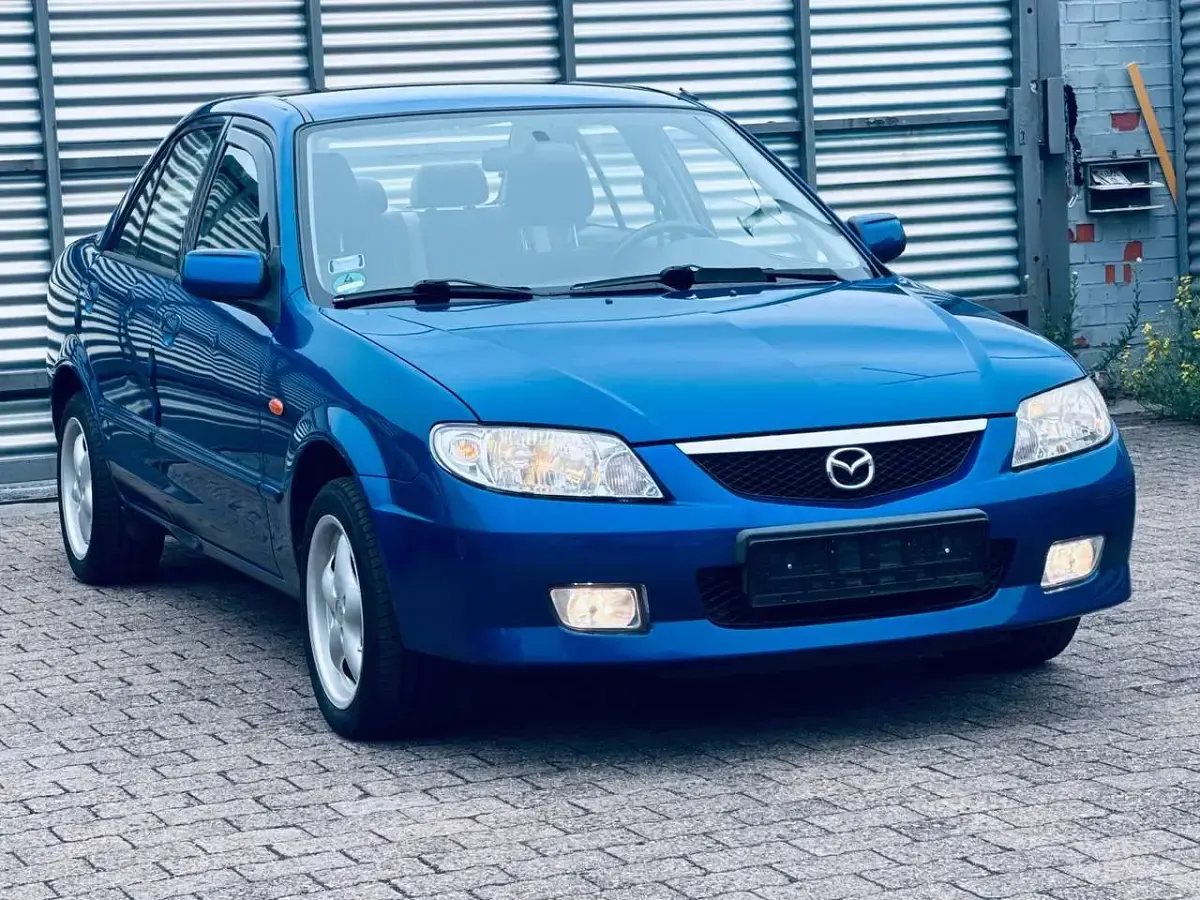 Gebraucht Mazda 323 98 PS (72 kW) 2001 Blau Limousine