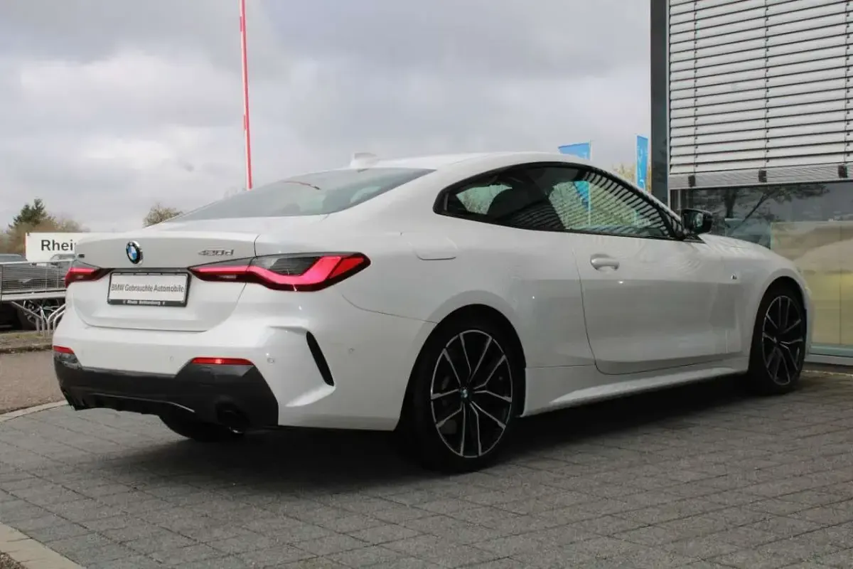 Gebraucht BMW 420 M Sport 190 PS (139 kW) 2021 Weiß Coupé