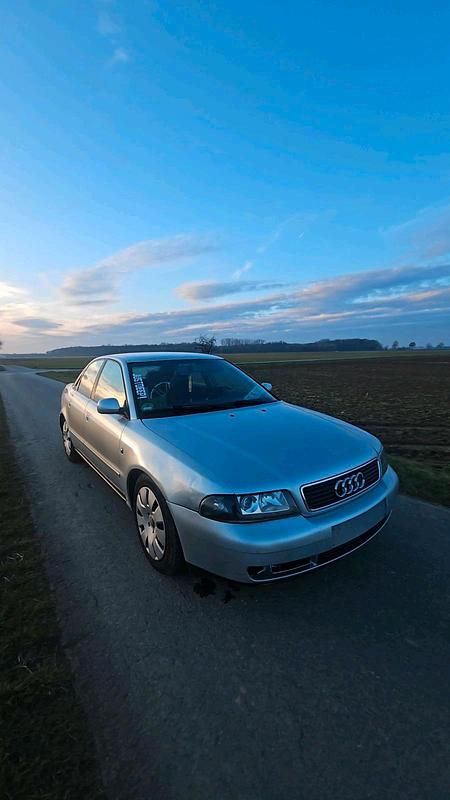 Gebraucht Audi A4 Black Edition 150 PS (110 kW) 1997 Silber Limousine