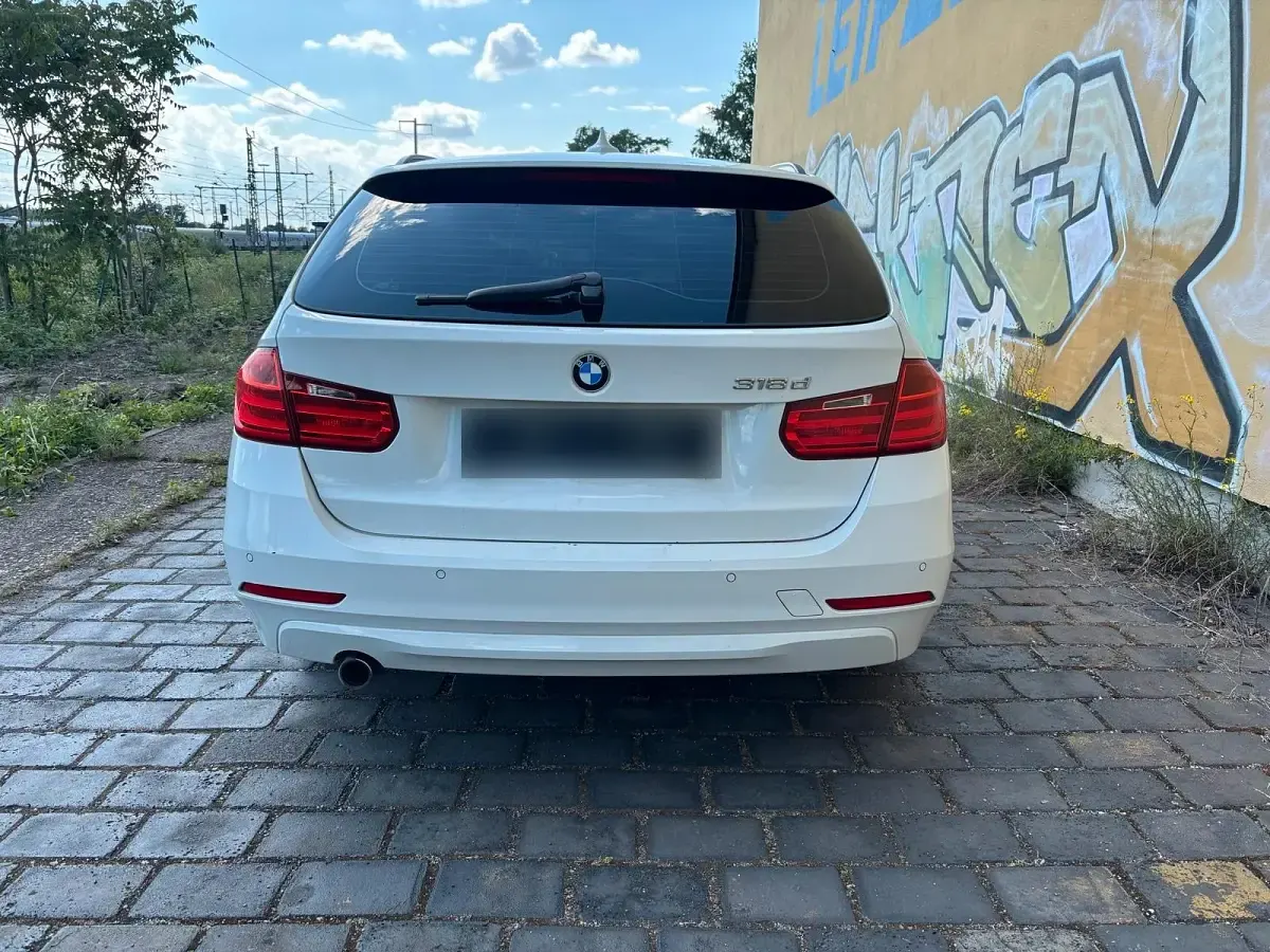 Gebraucht BMW 318 141 PS (103 kW) 2013 Weiß Kombi