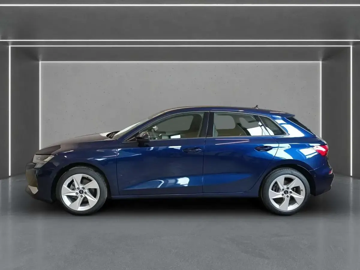 Gebraucht Audi A3 Advanced 150 PS (110 kW) 2025 Blau Limousine