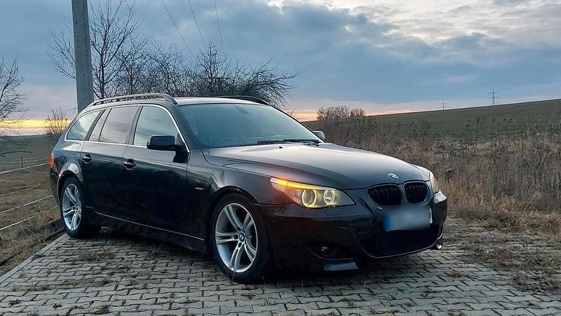 Gebraucht BMW 530 252 PS (185 kW) 2005 Schwarz Kombi