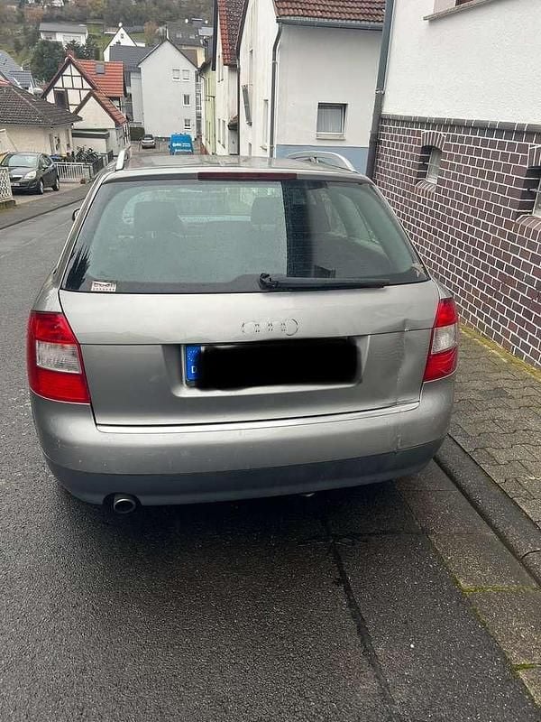 Gebraucht Audi A4 131 PS (96 kW) 2002 Silber Kombi