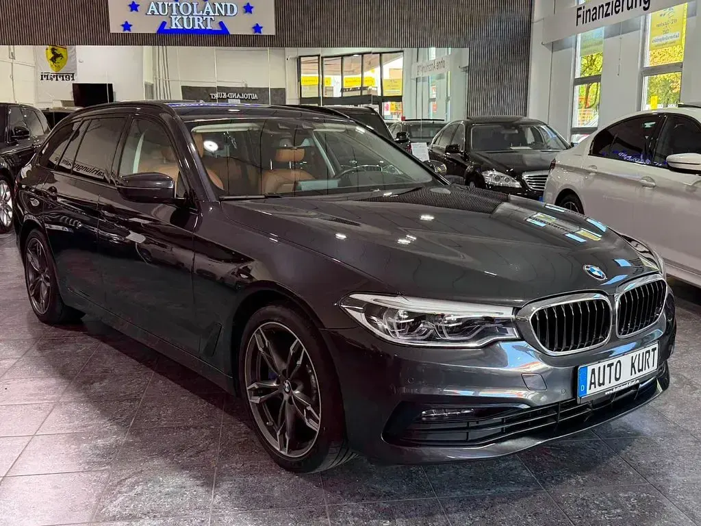 Gebraucht BMW 530 Sport Line 265 PS (194 kW) 2019 Grau Limousine
