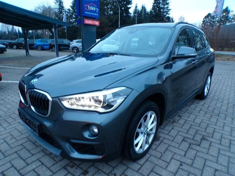 Grau Gebraucht 2019 BMW X1 Performance SUV | 17.990 € (Guter Preis) - Bild 1/4