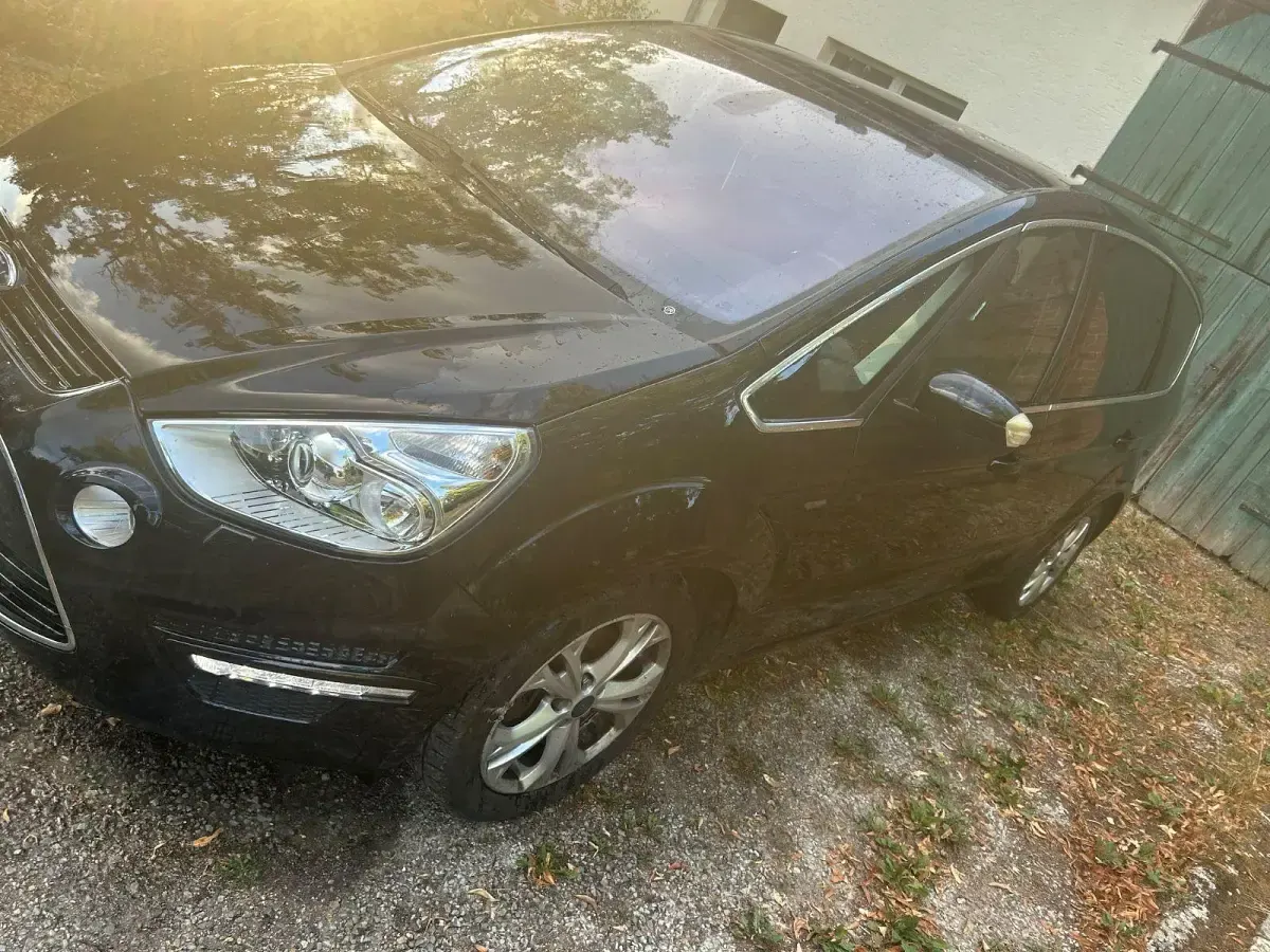 Gebraucht Ford S-MAX Titanium S 163 PS (119 kW) 2012 Schwarz Van / Kleinbus