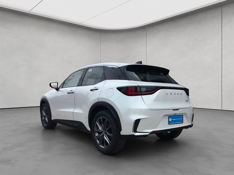 Neu Lexus LBX 136 PS (100 kW) 2025 Weiß SUV