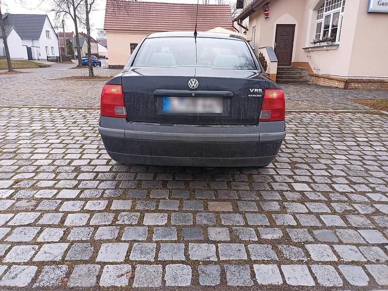 Gebraucht VW Passat 150 PS (110 kW) 1998 Schwarz Limousine