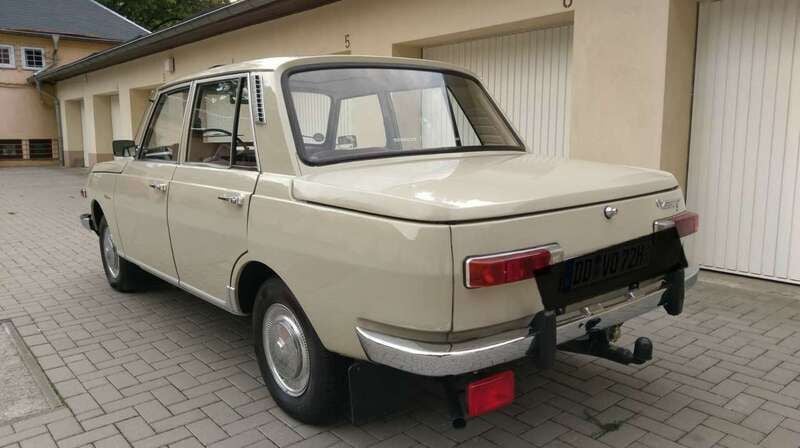 Weiß Gebraucht 1972 Wartburg 353 Limousine | 12.900 € - Bild 1/4