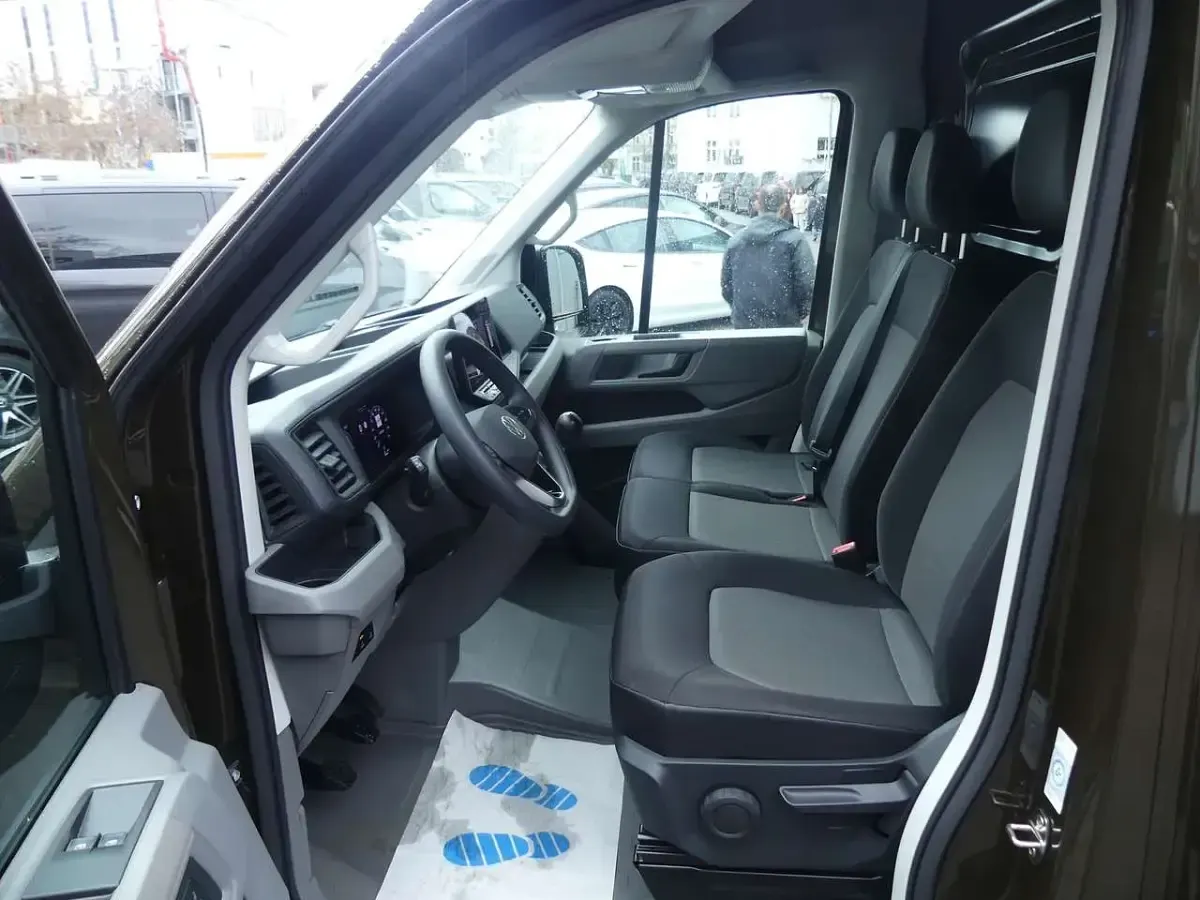 Occasion VW Crafter 140 ch (102 kW) 2025 Marron Van