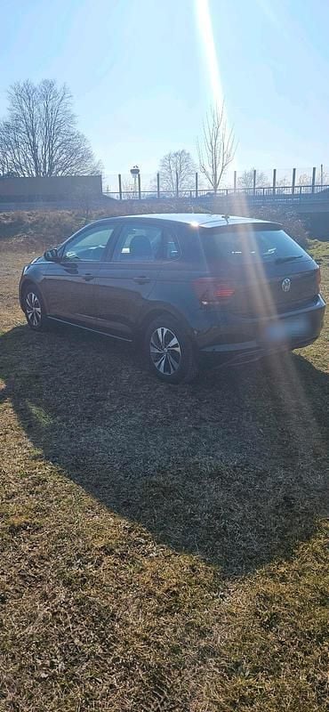 Gebraucht VW Polo Comfortline 75 PS (55 kW) 2017 Schwarz Kleinwagen