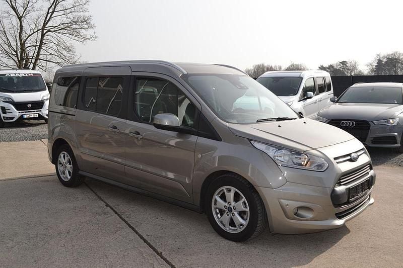 Gebraucht Ford Tourneo Connect Titanium 120 PS (88 kW) 2017 Van / Kleinbus