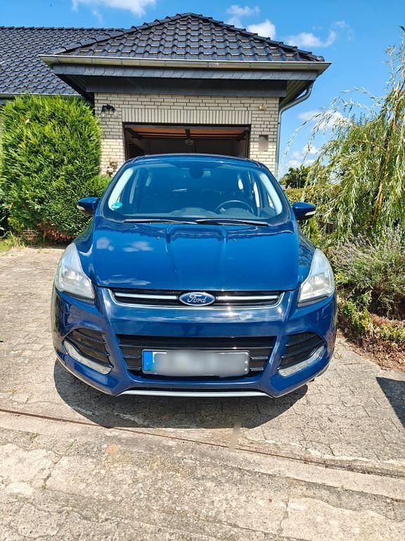 Blau Gebraucht 2014 Ford Kuga Titanium SUV | 9.200 € (Guter Preis) - Bild 1/4