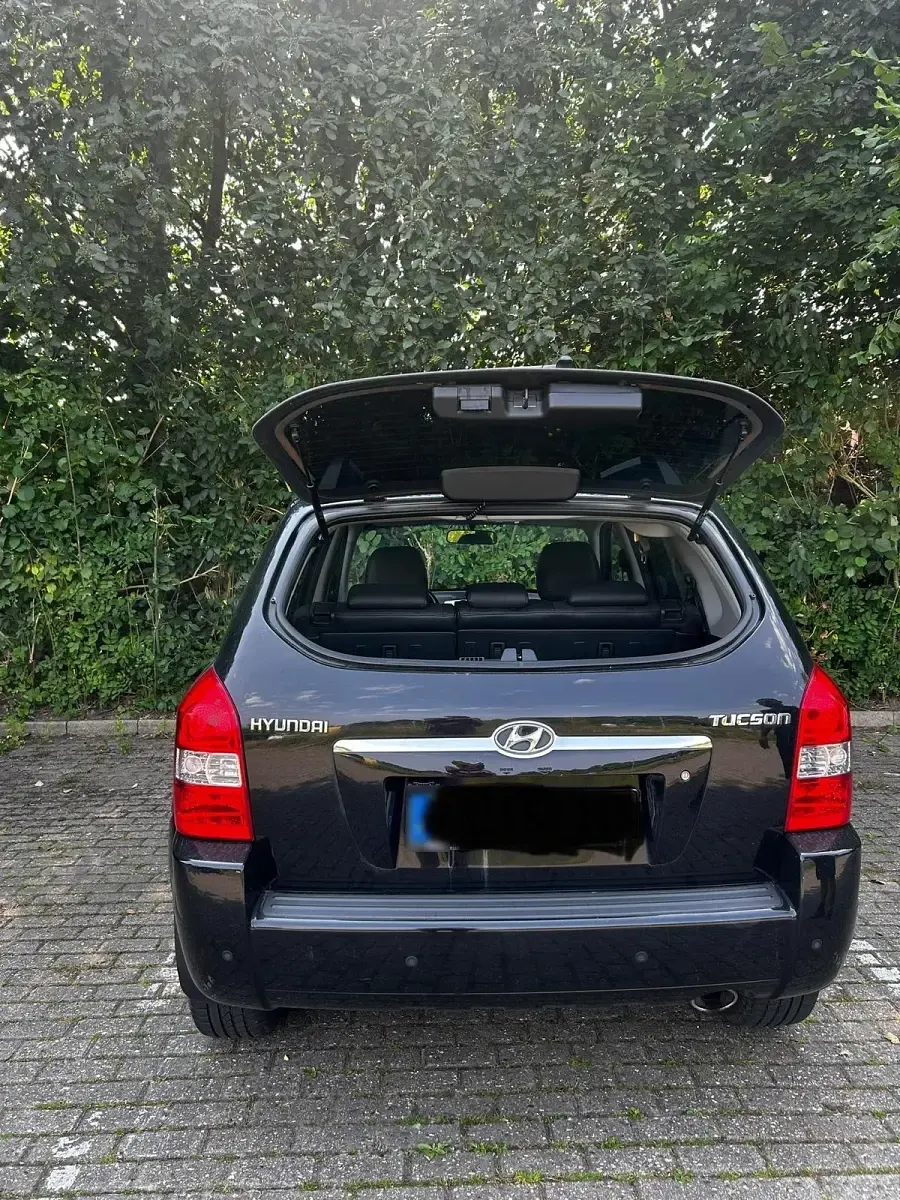Gebraucht Hyundai Tucson 140 PS (102 kW) 2008 Schwarz SUV