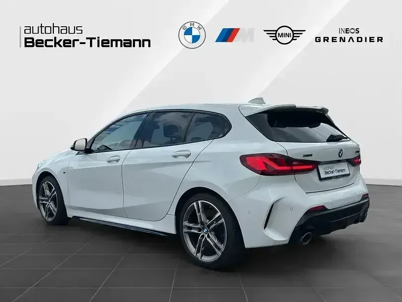 Gebraucht BMW M135 Performance 306 PS (225 kW) 2023 Weiß Kleinwagen