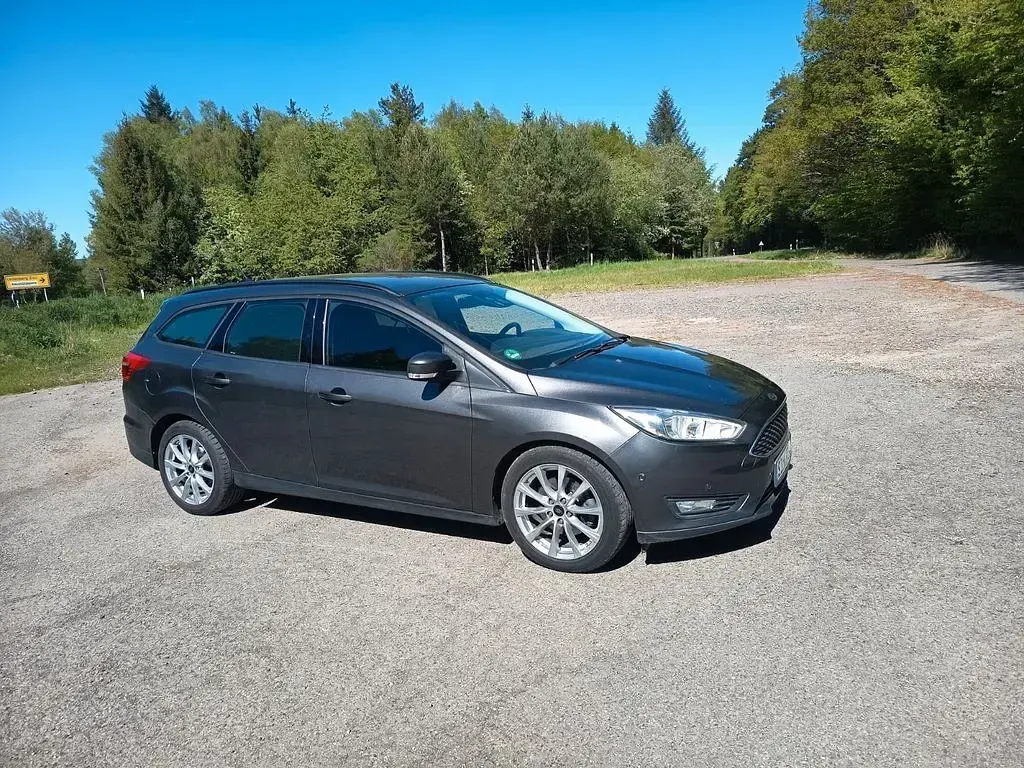 Usata Ford Focus 150 CV (110 kW) 2015 Nero Berlina