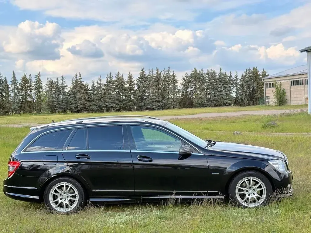 Gebraucht Mercedes 220 170 PS (125 kW) 2009 Schwarz Limousine