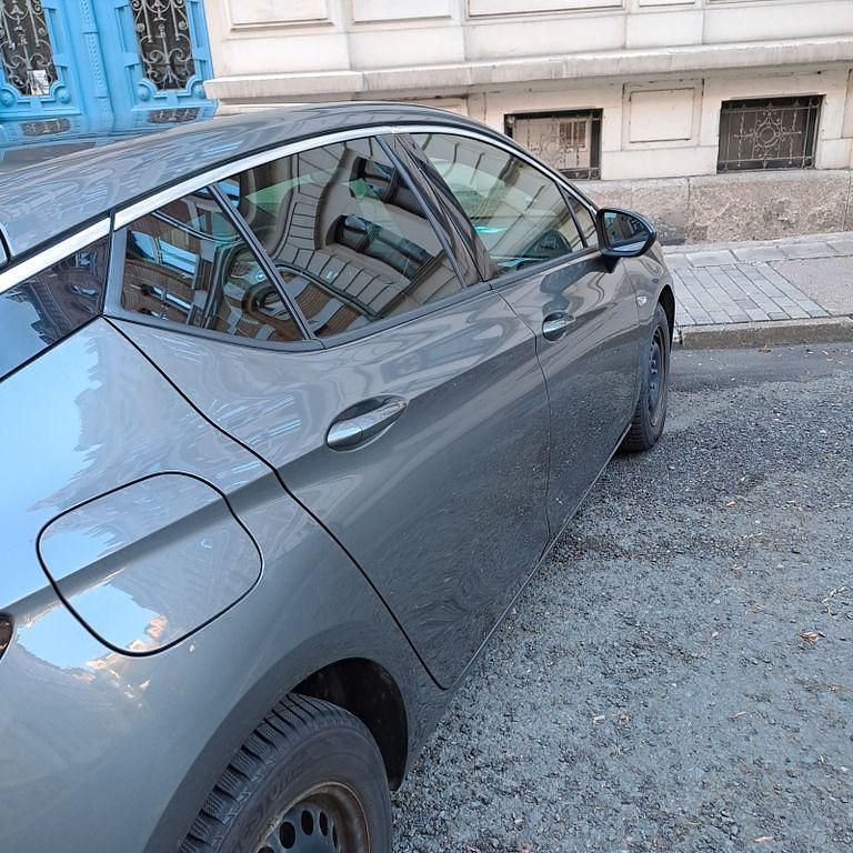 Gebraucht Opel Astra Dynamic 150 PS (110 kW) 2017 Grau Limousine