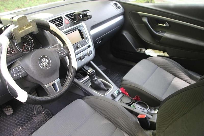 Usata VW Eos 160 CV (117 kW) 2012 Bianco Cabrio