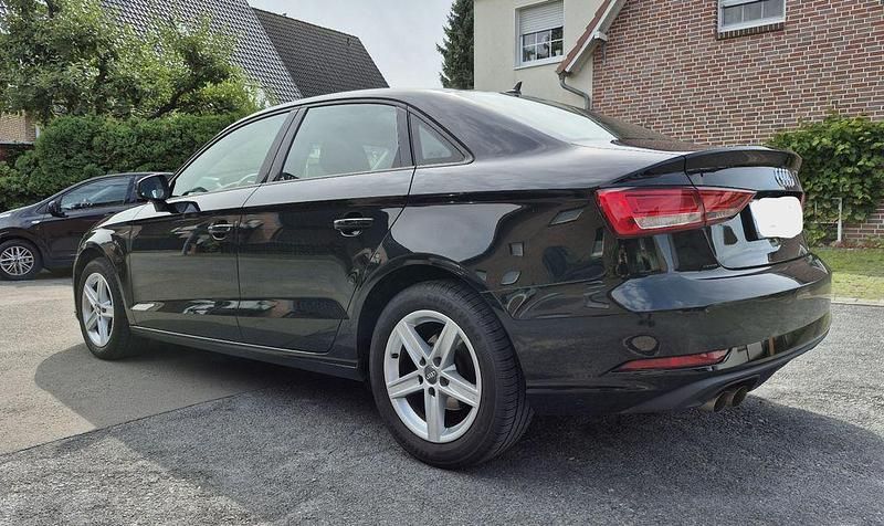 Gebraucht Audi A3 Design 150 PS (110 kW) 2019 Schwarz Limousine