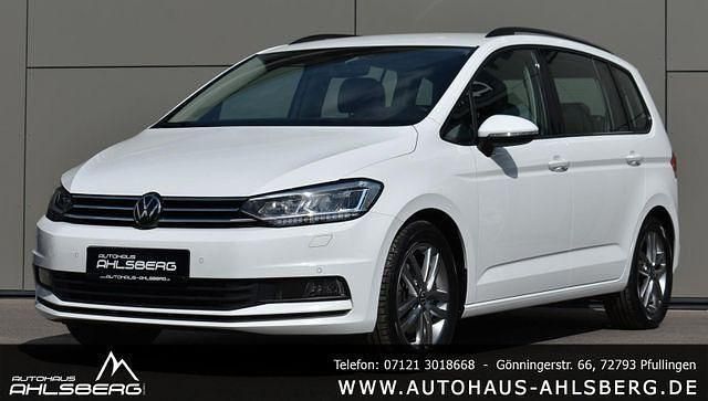 Pure white Gebraucht 2023 VW Touran Van / Kleinbus | 33.900 € (Fairer Preis) - Bild 1/4