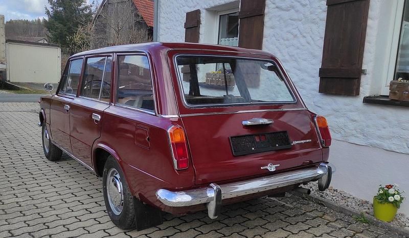 Gebraucht Lada 2102 60 PS (44 kW) 1974 Andere farben Kombi