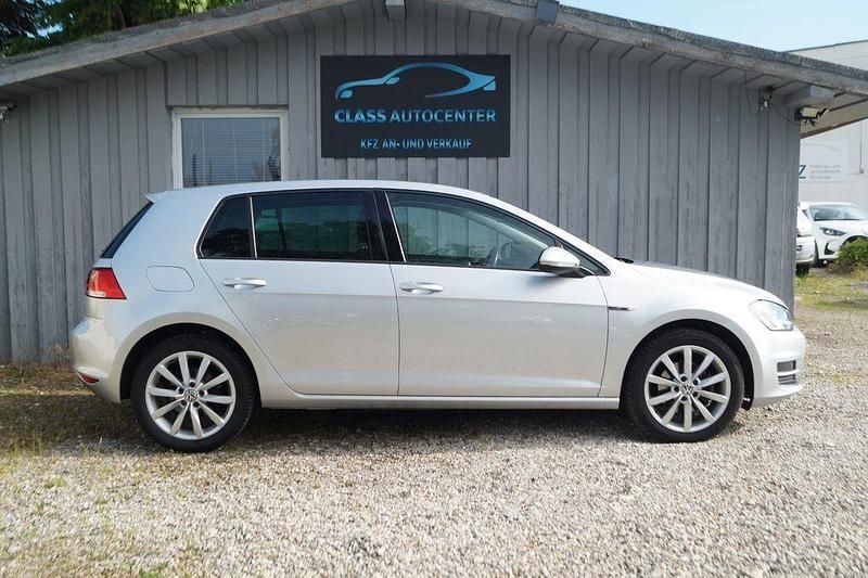 Gebraucht VW Golf VII LOUNGE 125 PS (91 kW) 2015 Silber Limousine