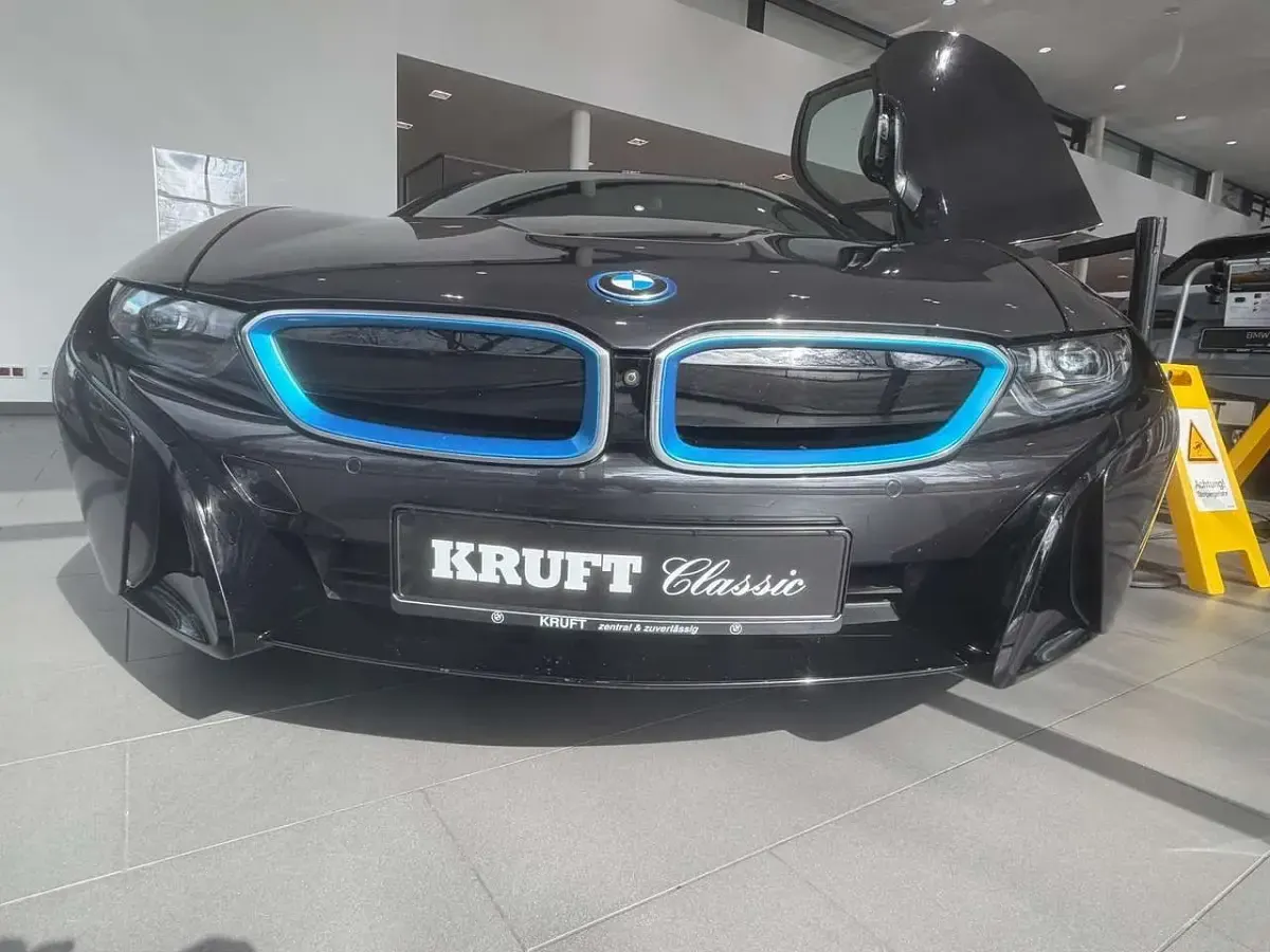 Gebraucht BMW i8 Pure Impulse 231 PS (169 kW) 2014 Sophistograu brilliant Coupé