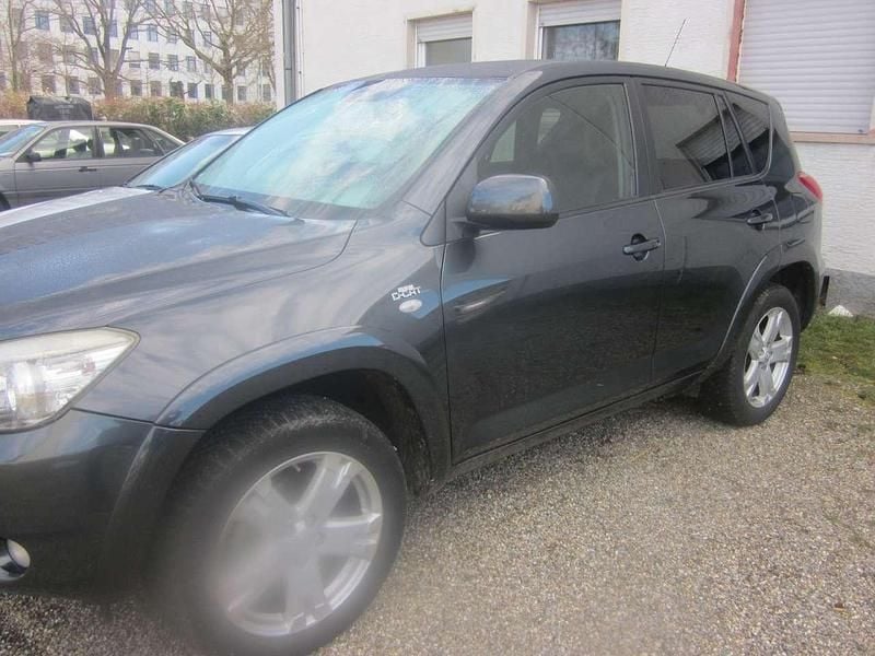 Gebraucht Toyota RAV4 Executive 177 PS (130 kW) 2007 Dark grey mica SUV