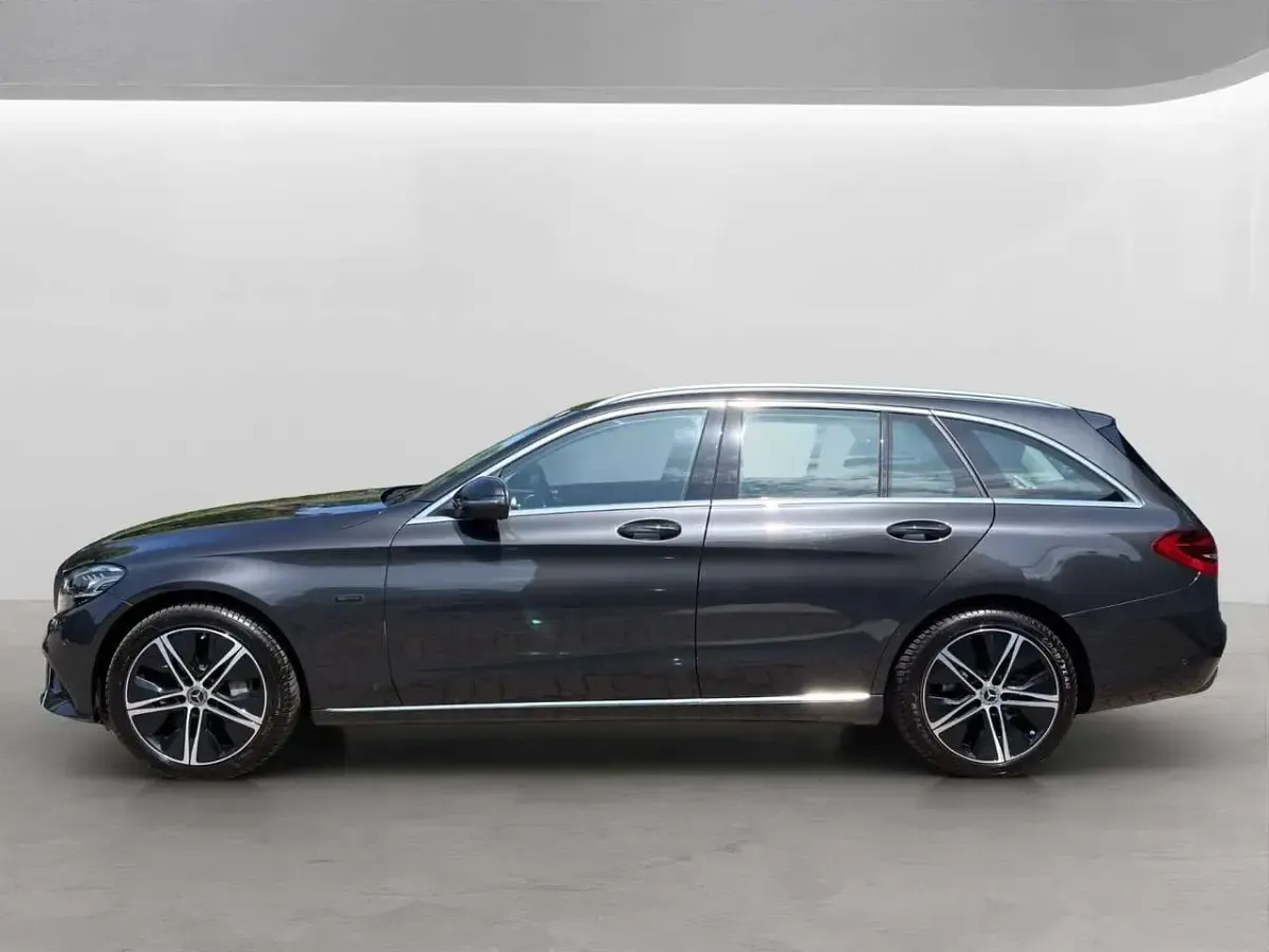 Gebraucht Mercedes E300 Avantgarde 320 PS (235 kW) 2021 Grafitgrau  metalliclack Kombi