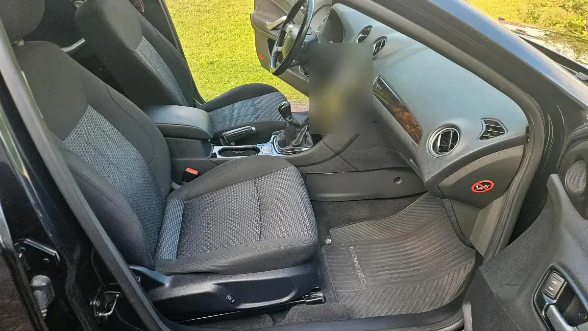 Gebraucht Ford Mondeo Ghia 140 PS (102 kW) 2010 Schwarz Limousine