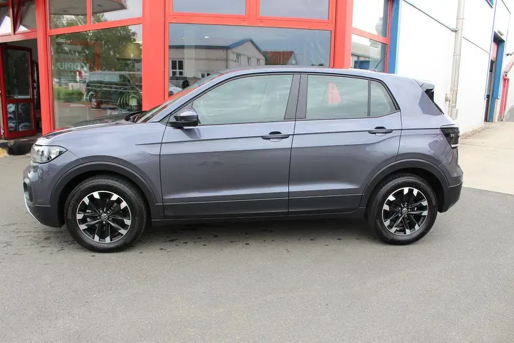 Gebraucht VW T-Cross 95 PS (69 kW) 2024 Grau SUV