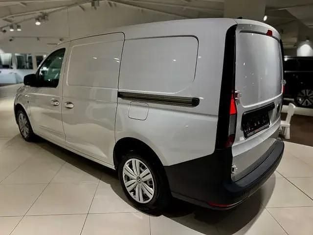 Second-hand VW Caddy Maxi 122 CP (89 kW) 2022 Alb Monovolum