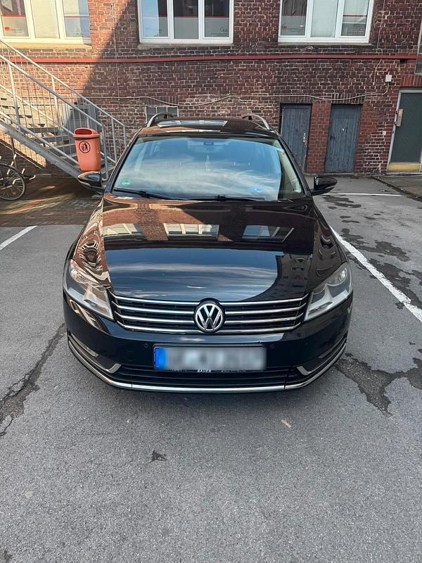 Schwarz Gebraucht 2014 VW Passat Kombi | 5.900 € (Superpreis) - Bild 1/4