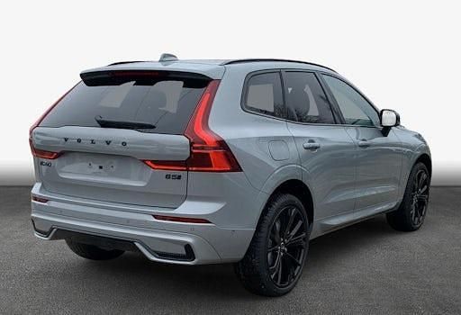 Neu Volvo XC60 Plus 250 PS (183 kW) 2026 Grau SUV