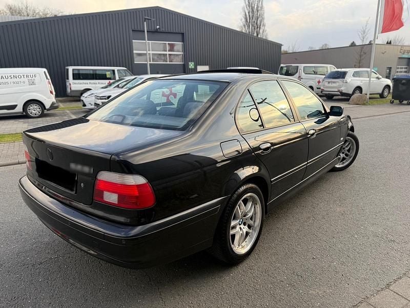 Second-hand BMW 525 192 CP (141 kW) 2002 Negru Berlinǎ