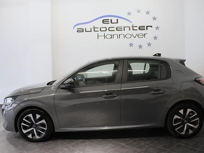 Gebraucht Peugeot 208 Active 101 PS (74 kW) 2024 Grau Kleinwagen