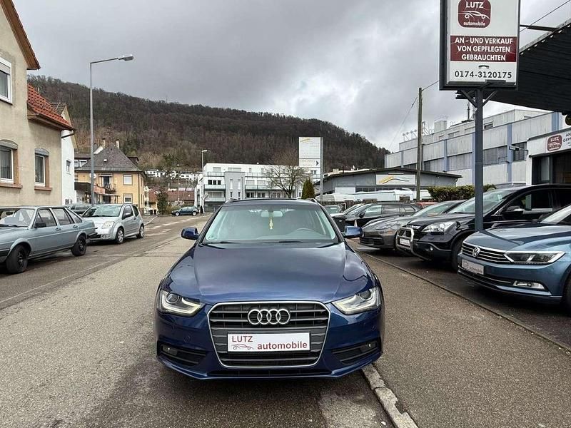 Gebraucht Audi A4 Attraction 177 PS (130 kW) 2014 Scubablau metallic Kombi