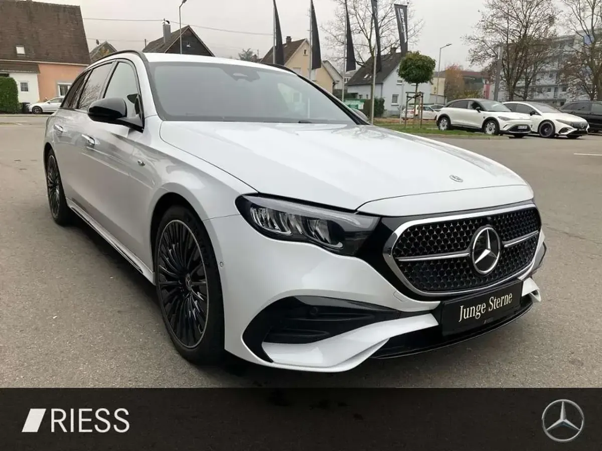Używany Mercedes E300 Advanced 313 KM (230 kW) 2025 Biały Sedan/Limuzyna