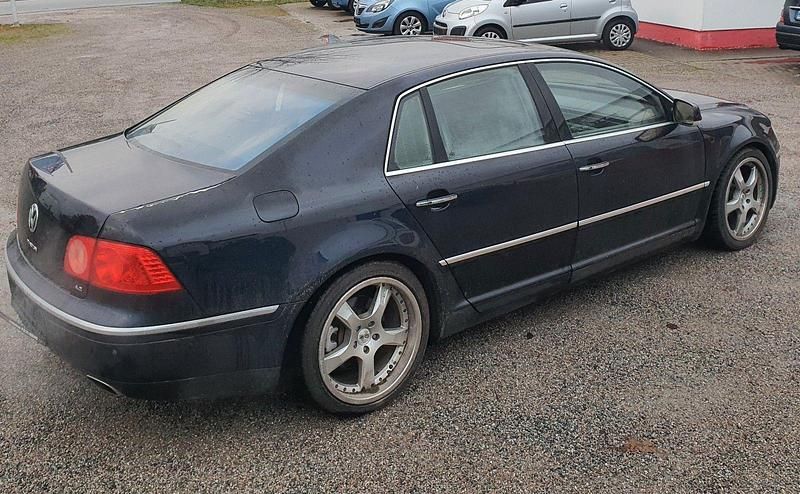 Gebraucht VW Phaeton 334 PS (245 kW) 2004 Blau Limousine