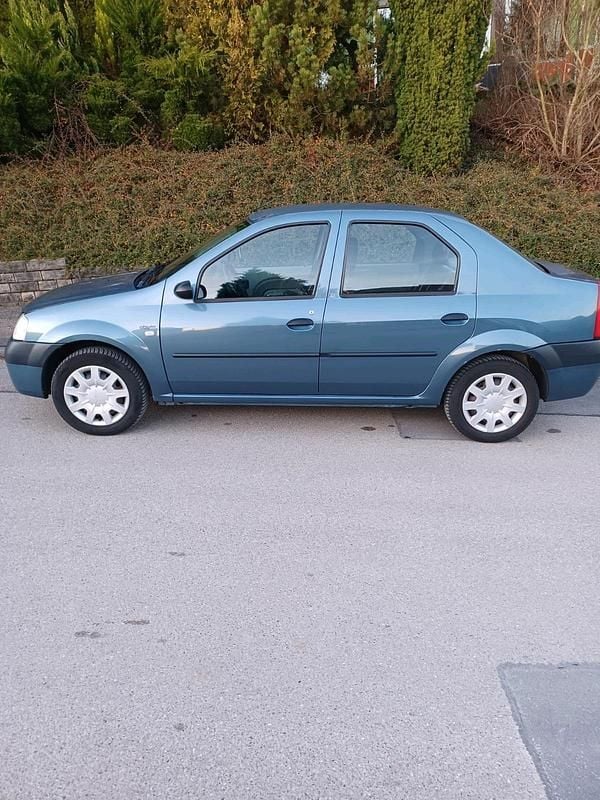 Blau Gebraucht 2007 Dacia Logan Limousine | 1.450 € (Fairer Preis) - Bild 1/4