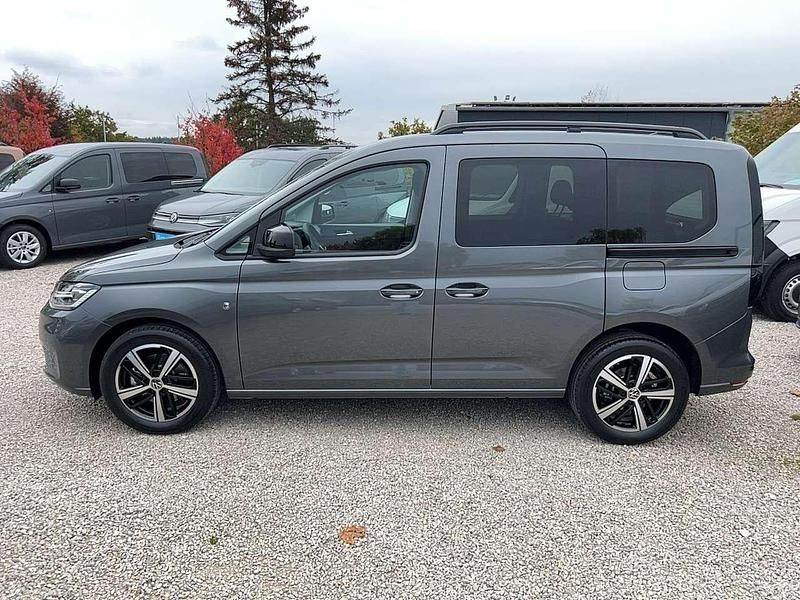 Gebraucht VW Caddy Life 116 PS (85 kW) 2024 Indiumgrau Van / Kleinbus